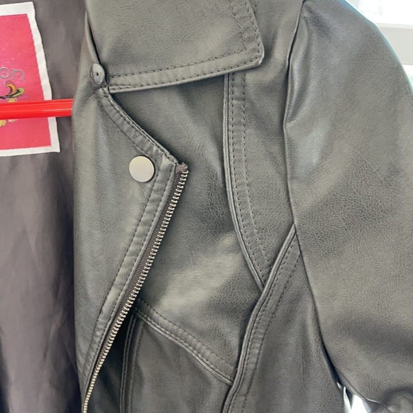 Leather jacket - Picture 2 of 2